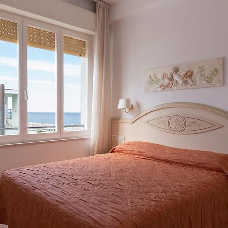 Hotel Mocambo Milano Marittima Dış mekan fotoğraf