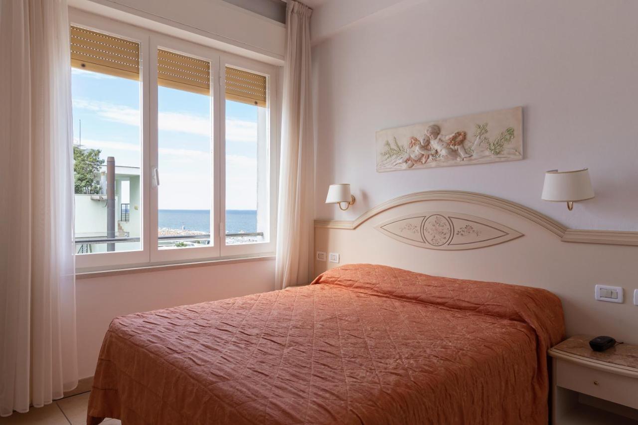 Hotel Mocambo Milano Marittima Dış mekan fotoğraf