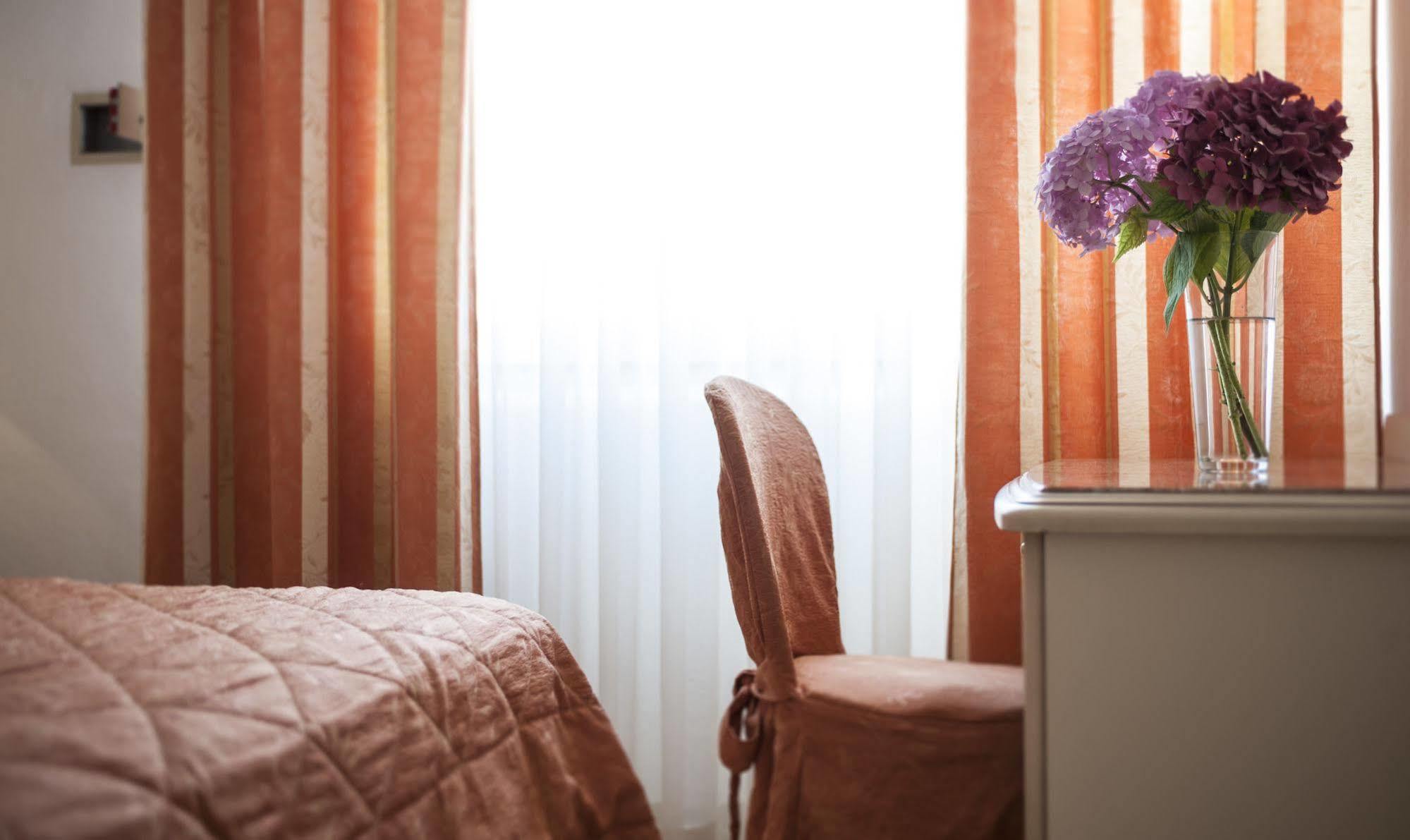 Hotel Mocambo Milano Marittima Dış mekan fotoğraf